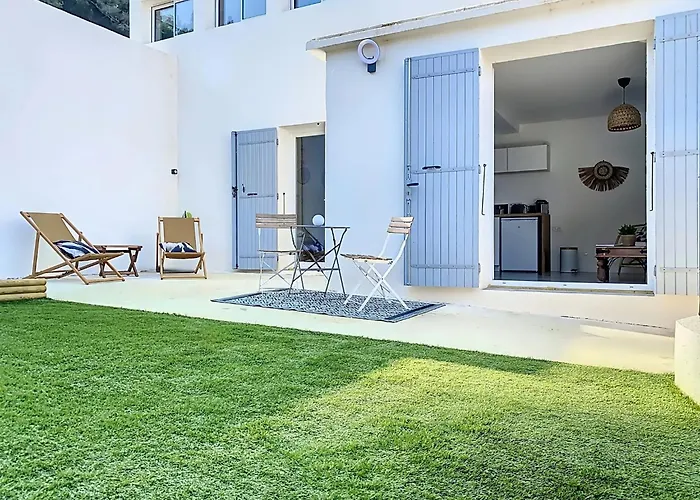 Le Romarin Bas De Villa T2 Avec Jardin Et Parking Au Pied De La Foret