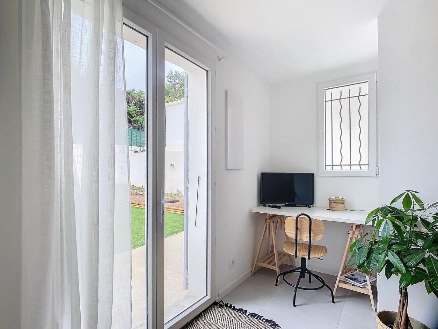 Le Romarin Bas De T2 Avec Jardin Et Parking Au Pied De La Foret Appartement